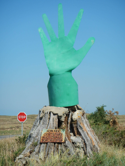 Monument de La Main verte à Erdeven