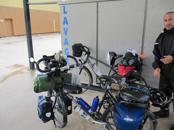 À l'abri de la pluie