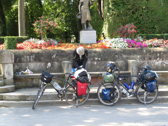 Pause déjeuner près du Rhin