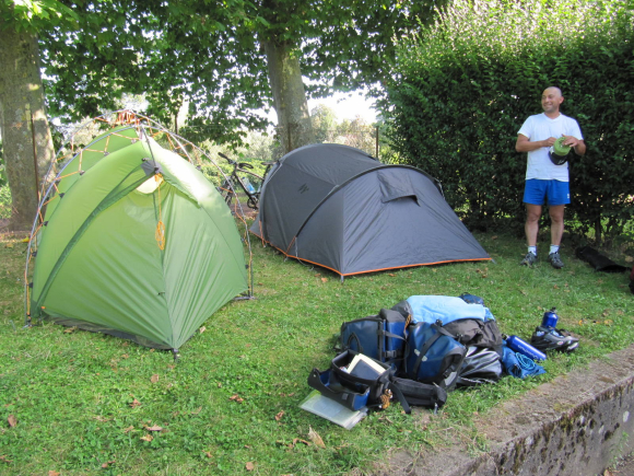 Tentes au camping de Digoin
