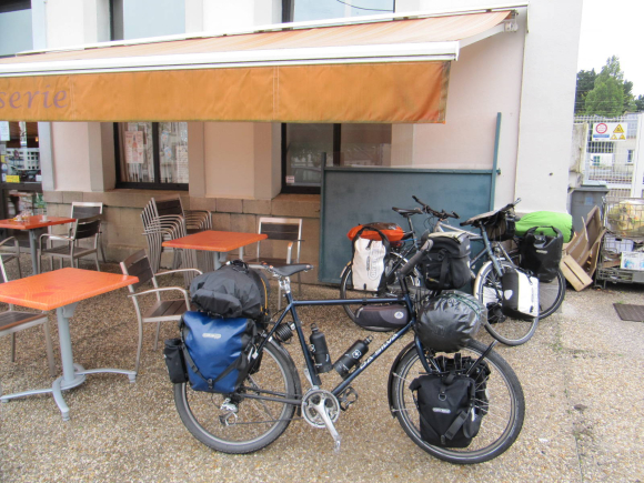 Petit déjeuner à Morlaix en attendant le train pour Rennes