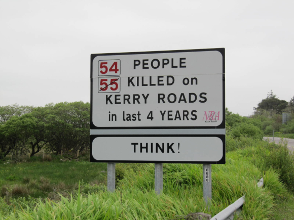 Quelques routes dangereuses, hélas :-( On serre les fesses et on fait gaffe!