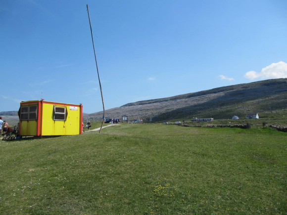 Déjeuner au-dessus de la plage