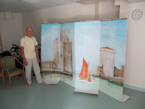 Décor de théatre (vieux port de La Rochelle) peint par mon père