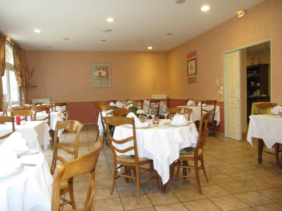 Salle de restaurant à Vouillé