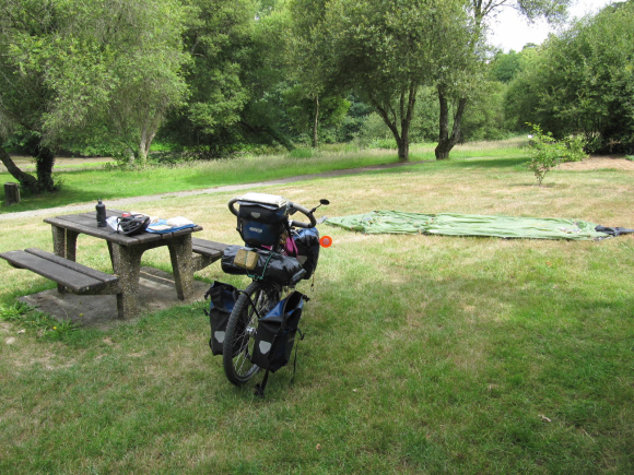 Pause déjeuner et séchage de la tente